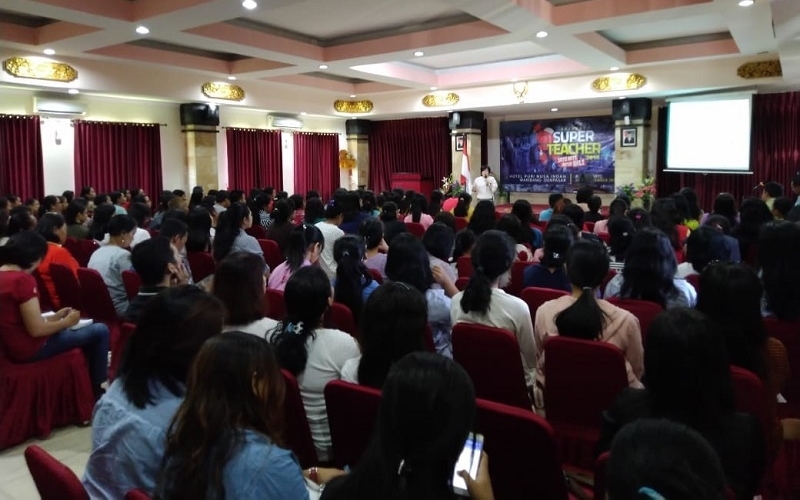 Pelatihan Guru Sekolah Minggu Kristen se Provinsi Jambi Bersama Superbook  Indonesia - Tribunjambi.com